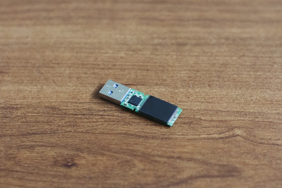 USB Drive Connecting/Disconnecting Issue