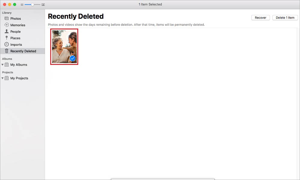 select photo in Recently deleted in Photos app Mac